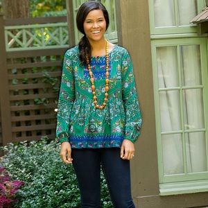 NWT Evergreen blouse